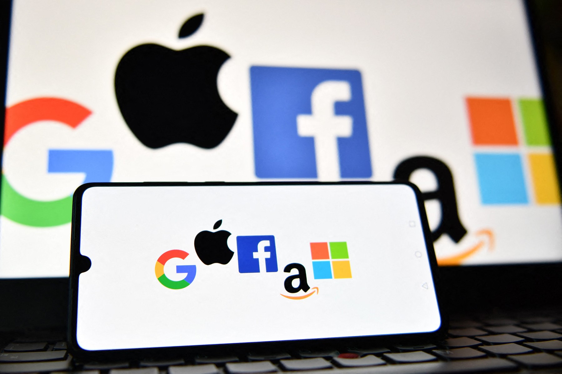 Le marché français de la communication estimé à près de 34 milliards d'euros en 2023