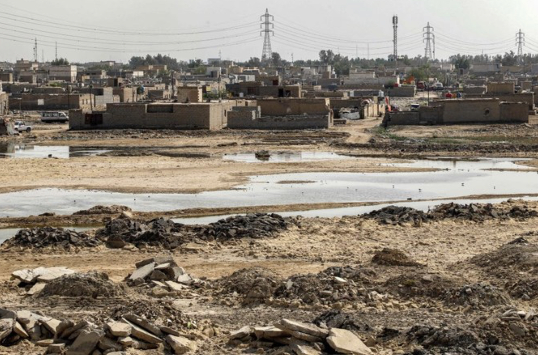Dans le sud de l'Irak, les déplacés climatiques condamnés à la misère des villes