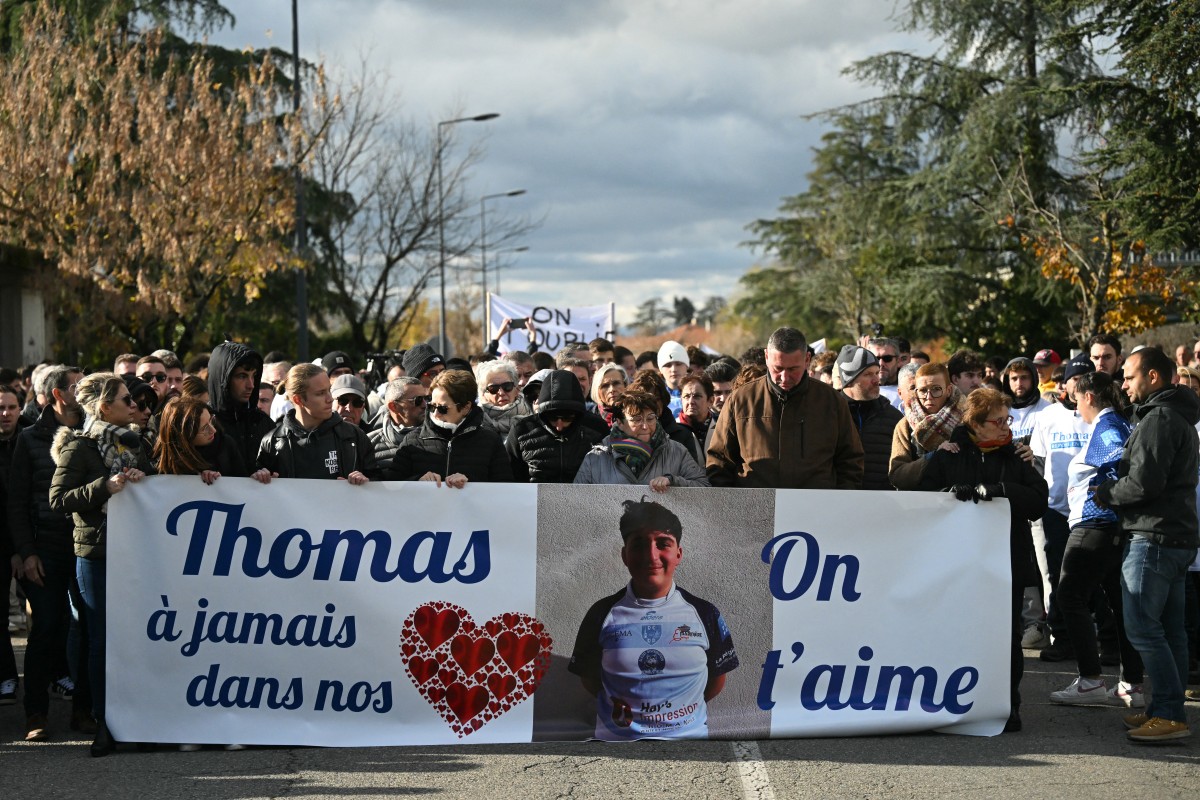 Le gouvernement appelle à ne pas céder à la violence après la mort de Thomas