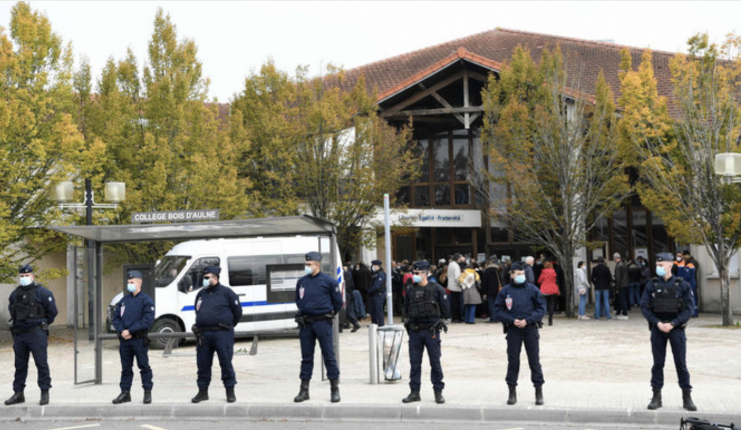 Assassinat de Samuel Paty: six anciens collégiens jugés à huis clos