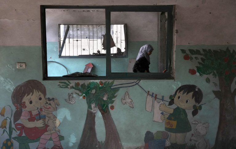 « Rattachez moi mes jambes »: l'effroi des enfants amputés dans Gaza en guerre