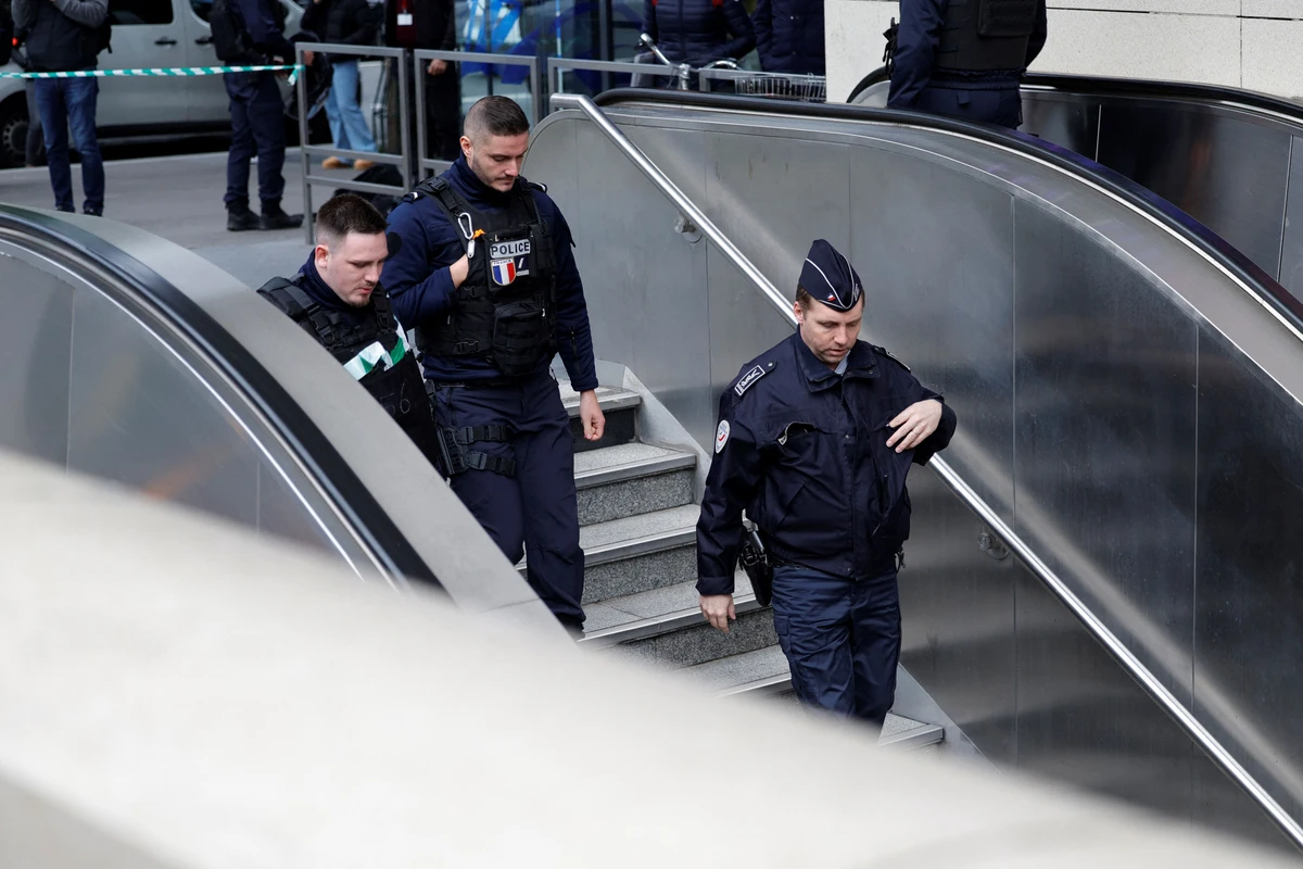 Propos antisémites dans le métro à Paris: une enquête ouverte