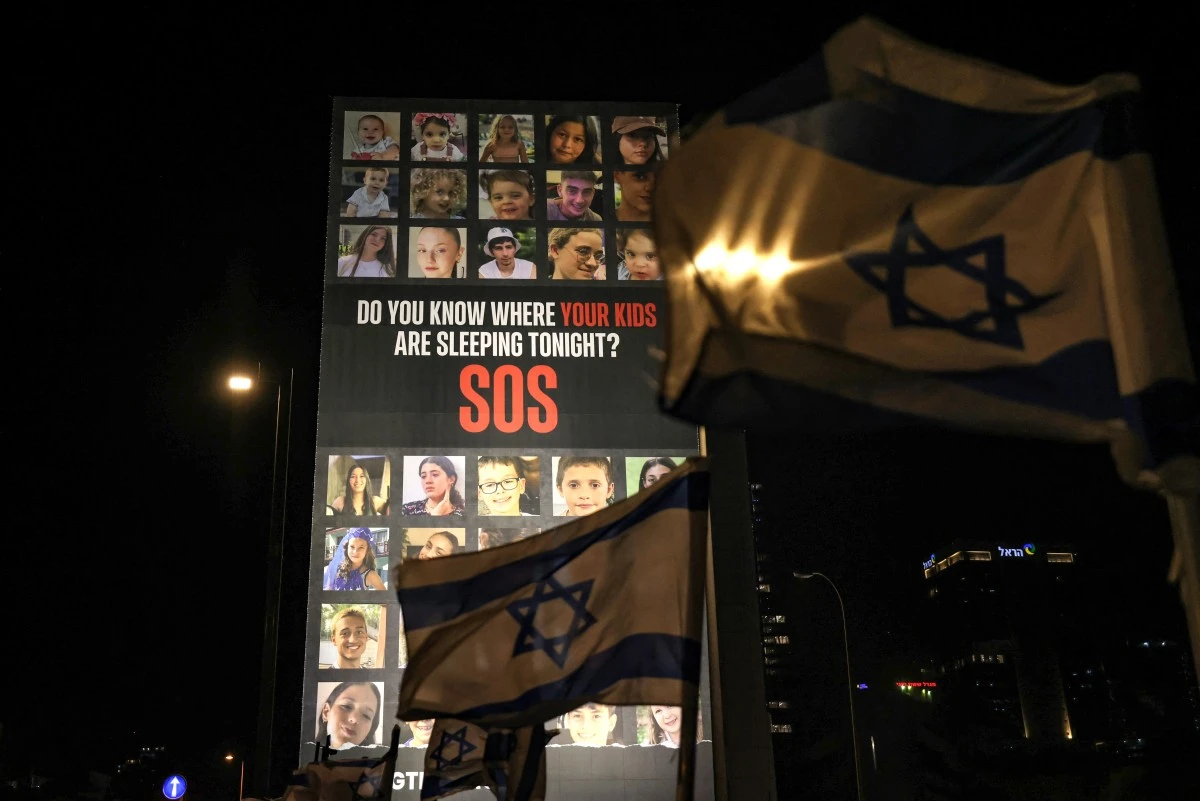 «Tu es en sécurité»: Israël se prépare à accueillir des otages