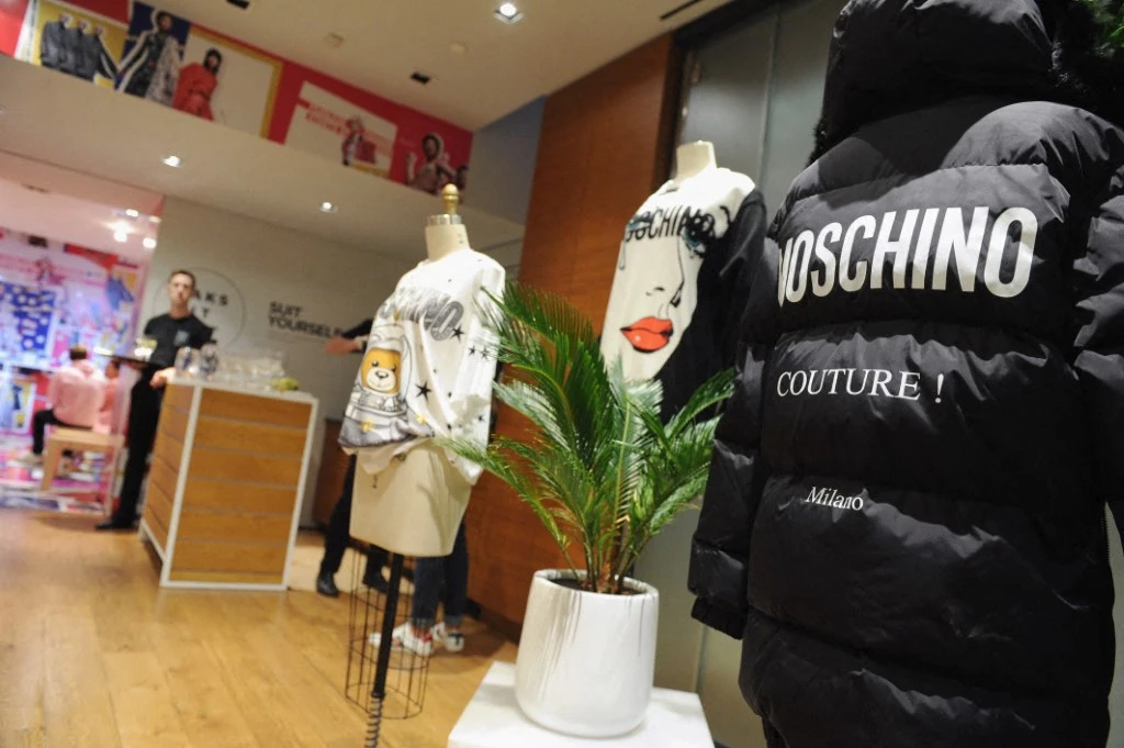 Italie: Le nouveau directeur artistique de Moschino meurt dix jours après avoir pris son poste