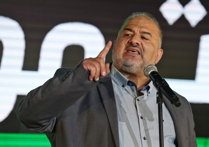 Mansour Abbas a appelé la semaine dernière les différentes factions palestiniennes à déposer les armes et à se joindre à la lutte politique. (AFP)