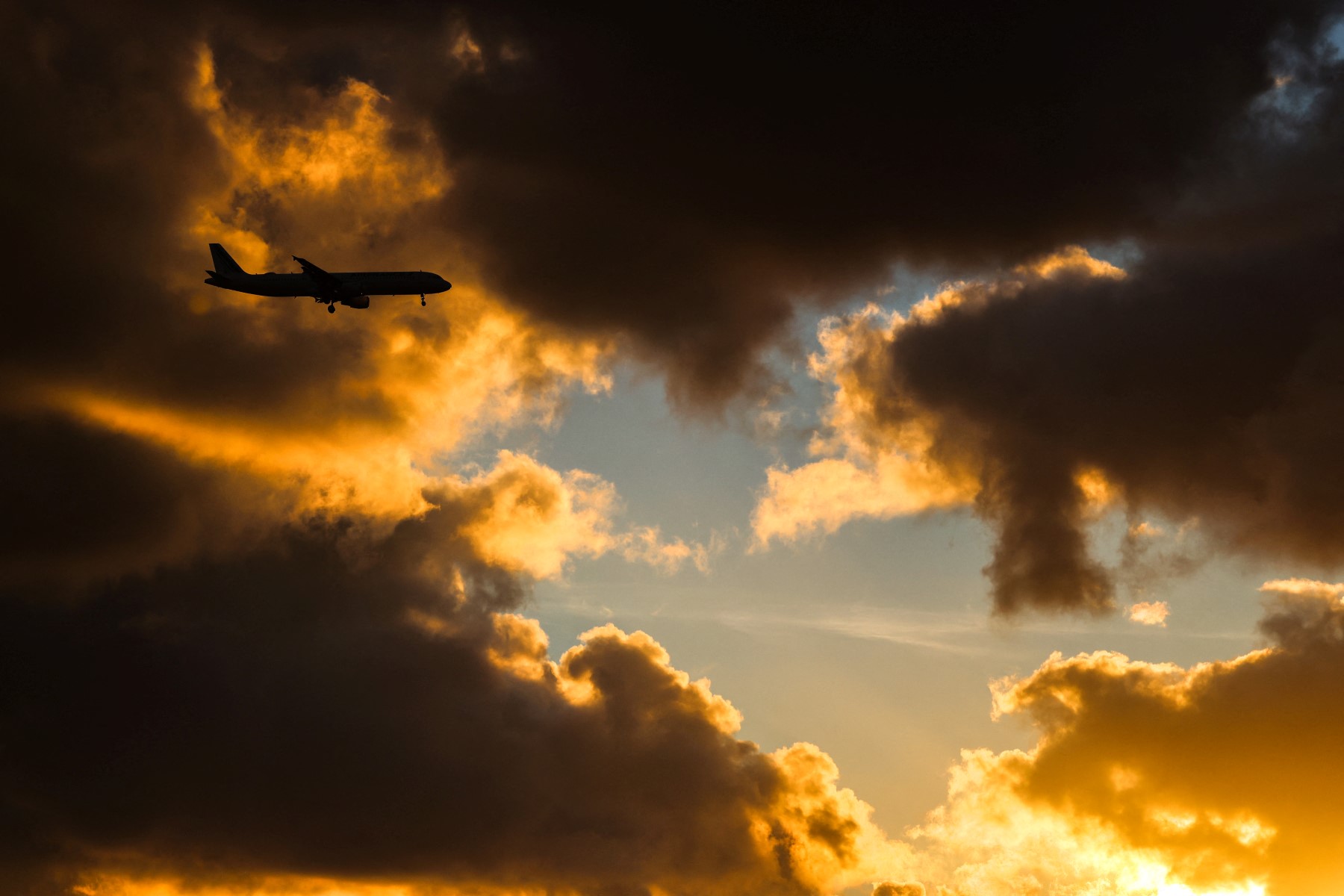 Annulation des vols RAM vers Paris-Orly suite à une grève en France