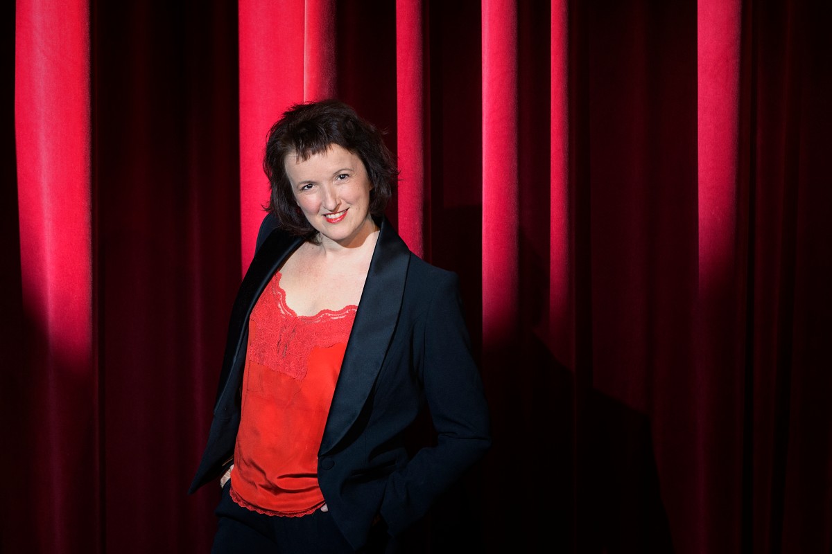 L'humoriste et actrice française Anne Roumanoff pose au théâtre de l'Alhambra le 28 juillet 2015 à Paris. (Photo Joël Saget AFP)