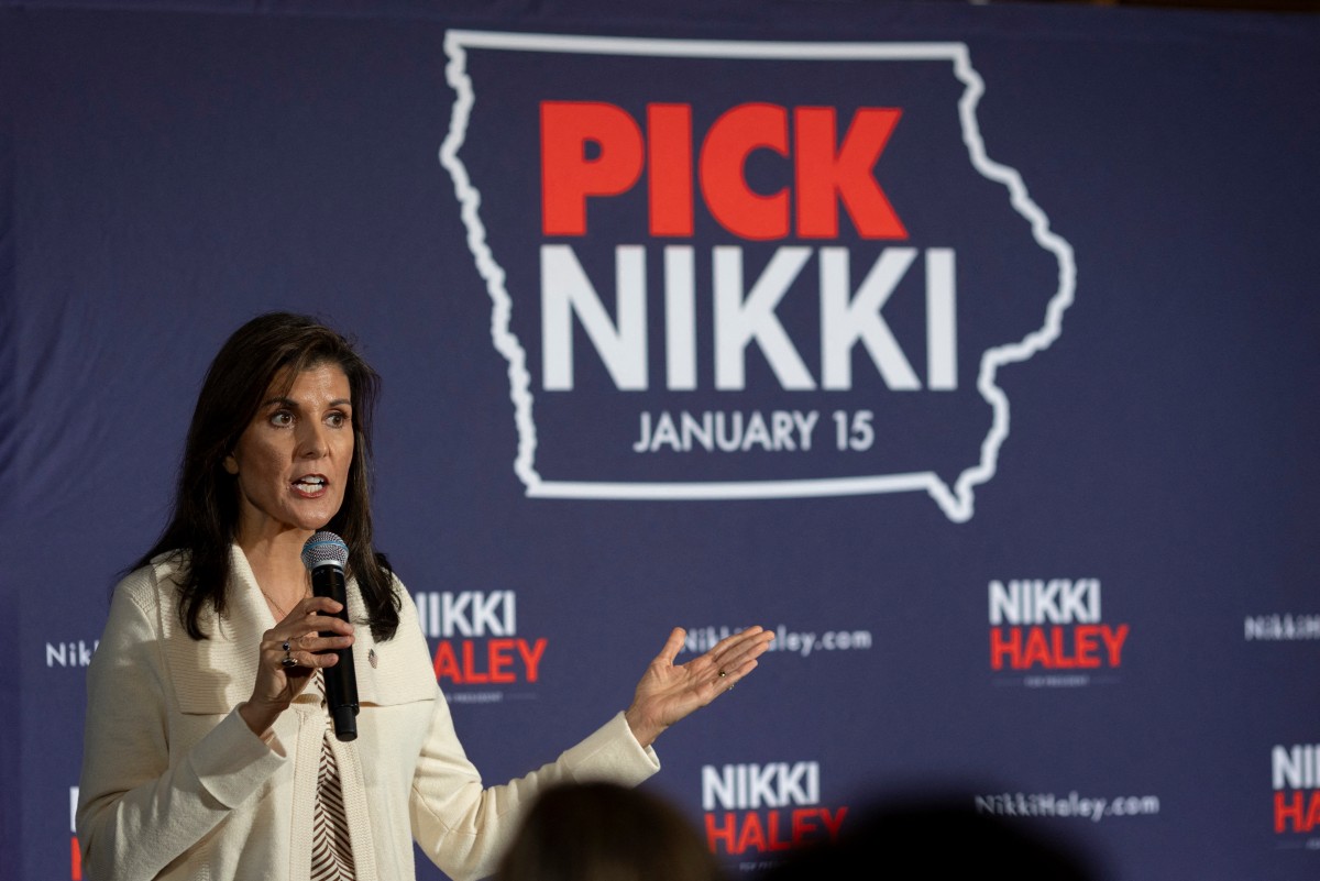 L'ancienne ambassadrice de l'ONU et candidate à l'élection présidentielle de 2024, Nikki Haley, s'adresse aux habitants de l'Iowa lors d'une visite à Spirit Lake, dans l'Iowa, le 9 décembre 2023, avant le caucus de l'Iowa. (Photo Christian Monterrosa AFP)