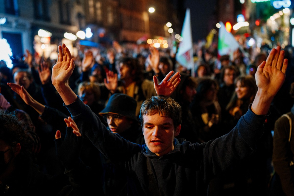 A Paris, un millier de manifestants contre la loi immigration