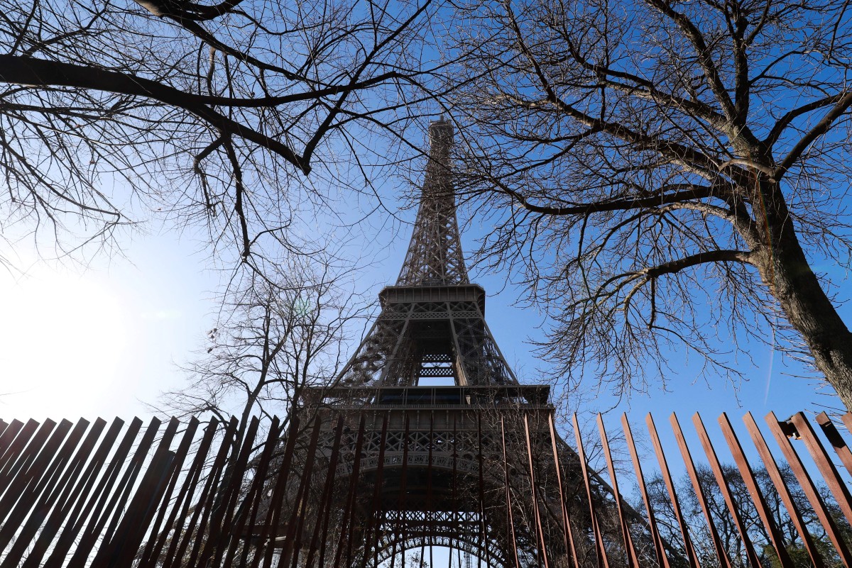 Grève: la tour Eiffel fermée au public ce mercredi