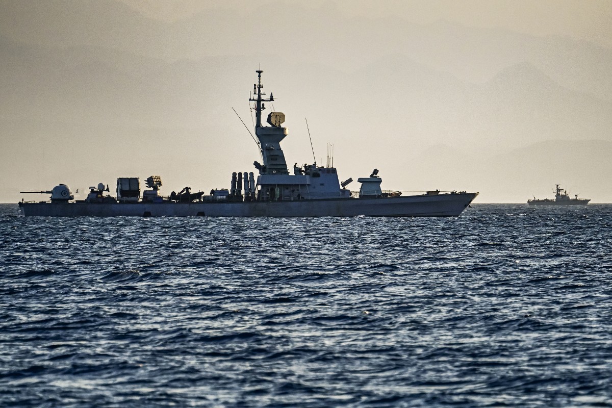 Les Etats-Unis abattent de nombreux drones et missiles Houthis en mer Rouge