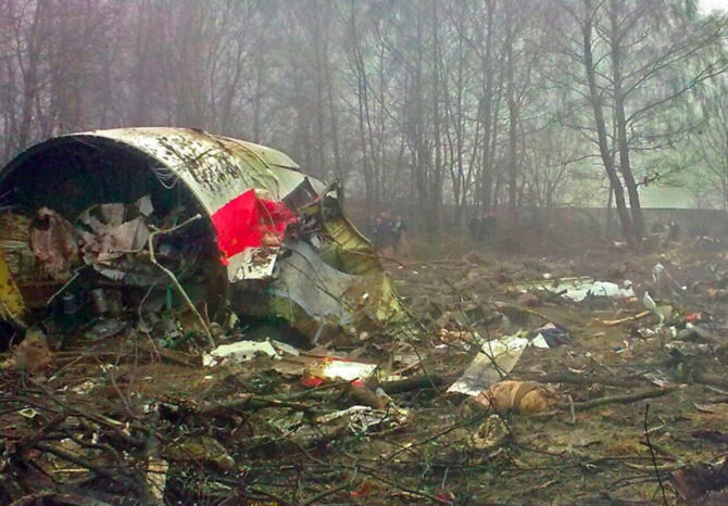 Pologne: Dissolution d'une commission d'enquête sur le crash de l'avion présidentiel à Smolensk