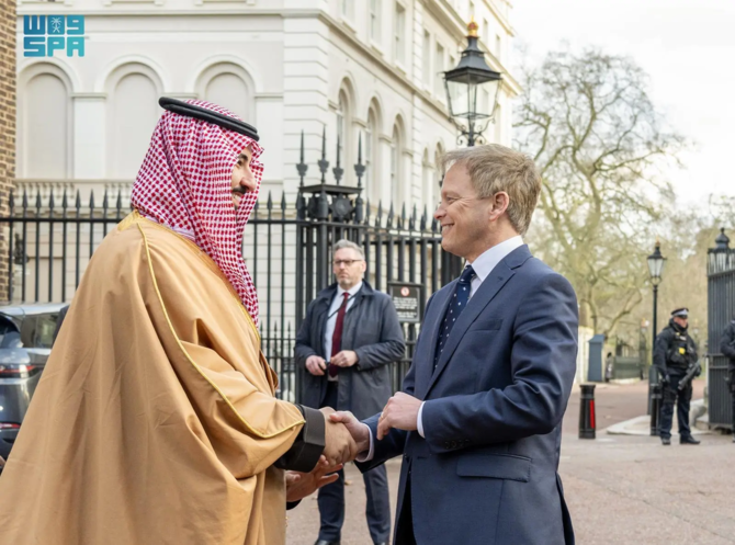 Le ministre saoudien de la Défense a rencontré le Premier ministre britannique ainsi que son homologue britannique