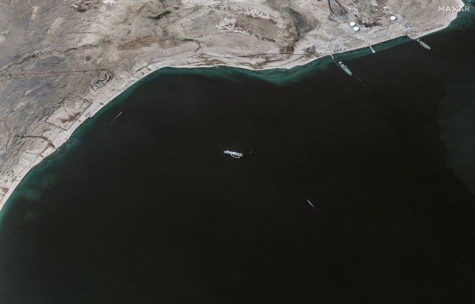 Alertes aux explosions après des attaques de drones et de missiles houthis contre des navires en mer Rouge