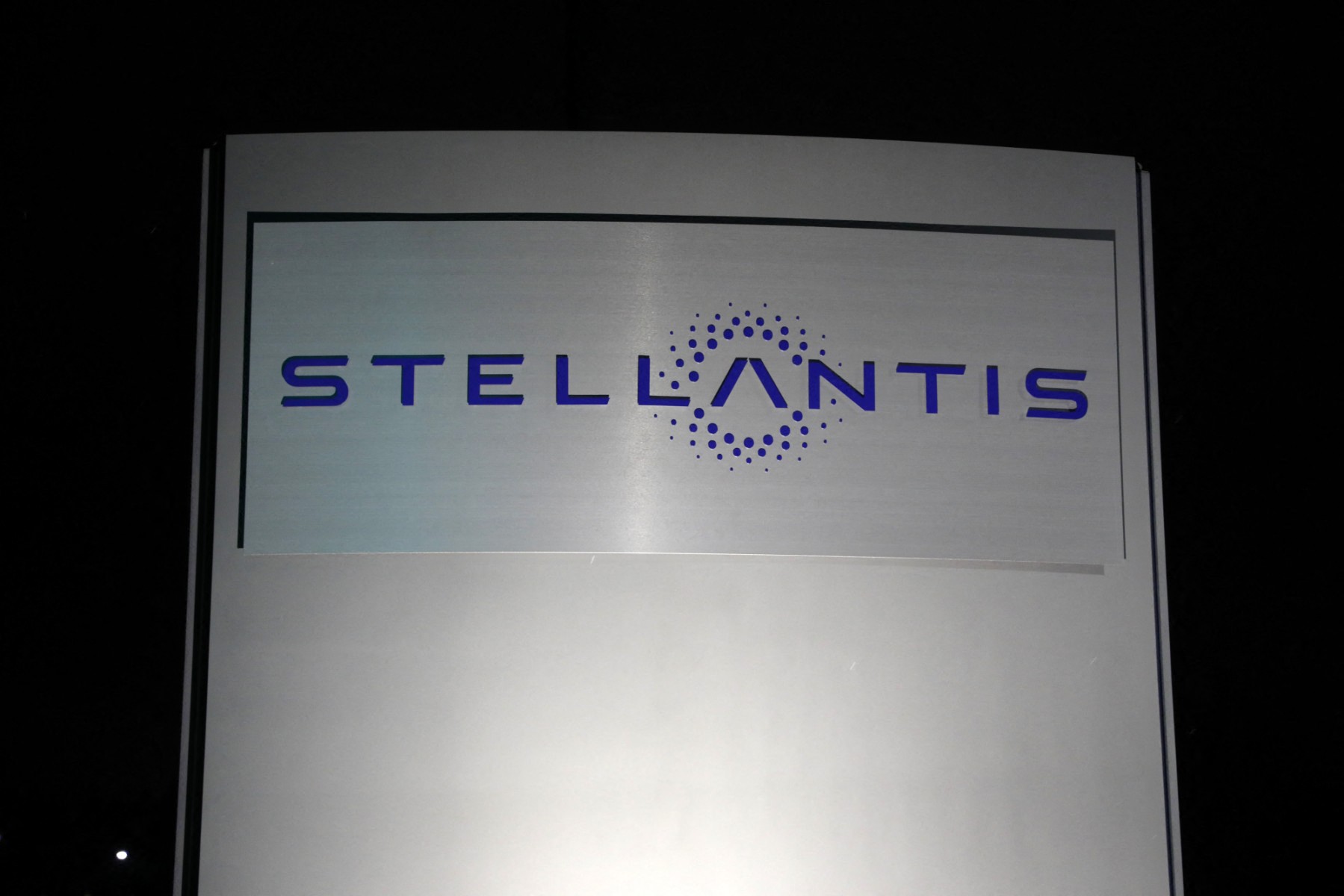 Stellantis compte produire un million de véhicules en Italie, sous certaines conditions