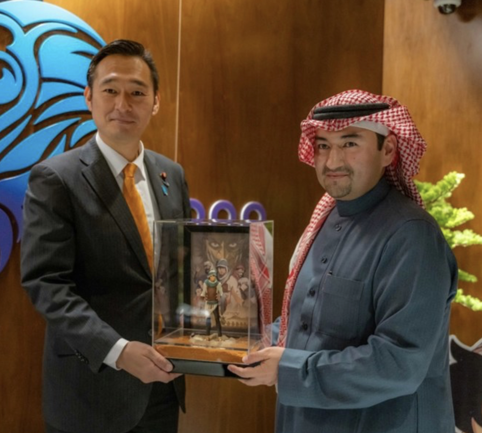Le ministre japonais fait l’éloge de l’esprit créatif de Manga Productions