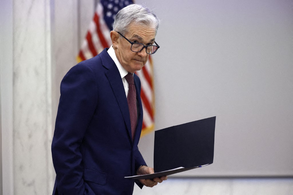 Il est trop tôt pour «spéculer» sur une baisse des taux, dit le patron de la Fed