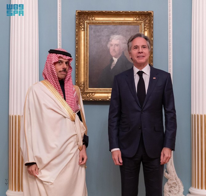 Samedi, le prince Farhane a rencontré séparément Blinken à Washington pour discuter de la guerre entre Israël et le Hamas (photo fournie)