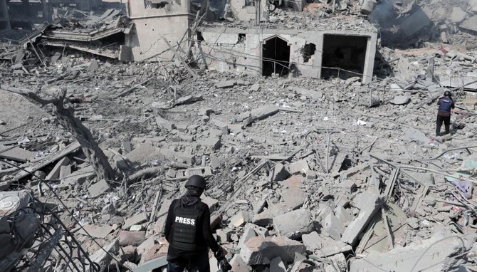 Journalistes palestiniens au lendemain des frappes aériennes israéliennes sur Gaza, le 15 octobre 2023. (Getty Images)