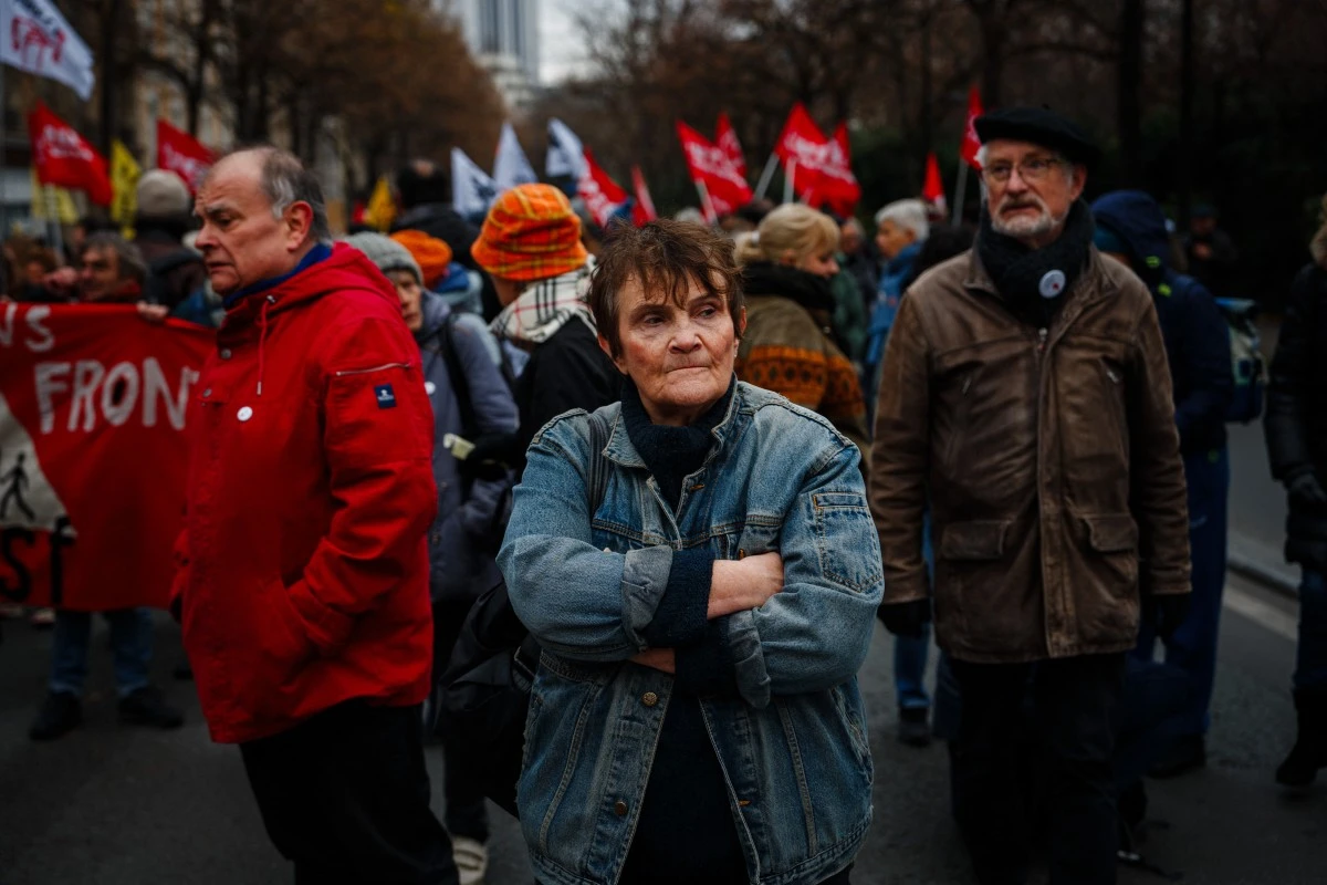 Manifestation à Paris contre la loi immigration