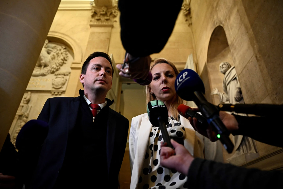 Loi immigration: reprise d'une réunion décisive au Parlement, le bras de fer continue