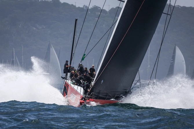 Voile: départ de la course Sydney-Hobart, avec des orages en trouble-fête