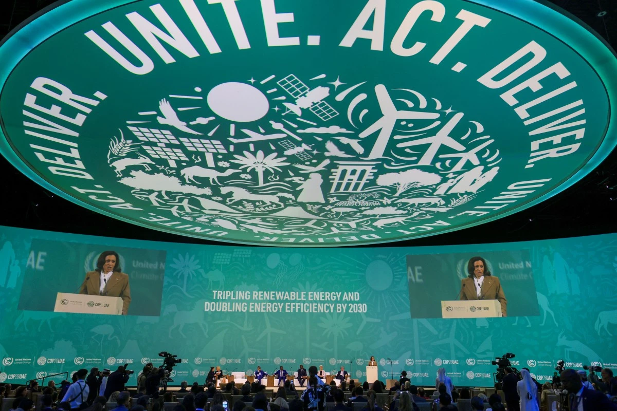 COP28: 50 groupes pétroliers s'engagent a minima sur la décarbonation
