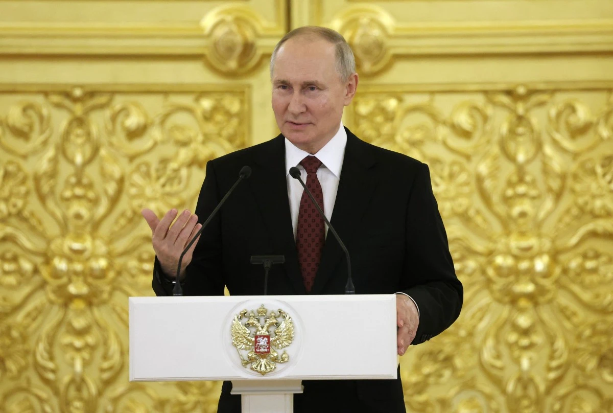 En visite au Moyen-Orient, Poutine poursuit son retour sur la scène internationale