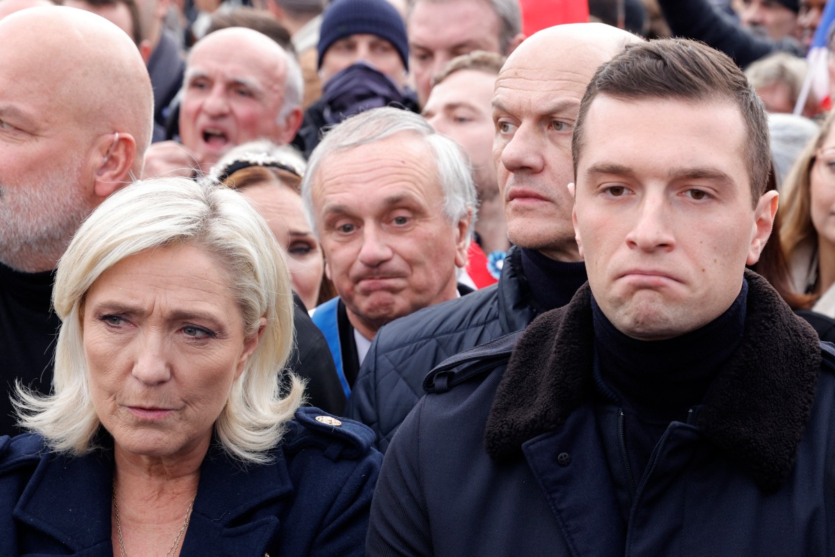 Présidentielle: Marine Le Pen officialise son «ticket» avec Bardella