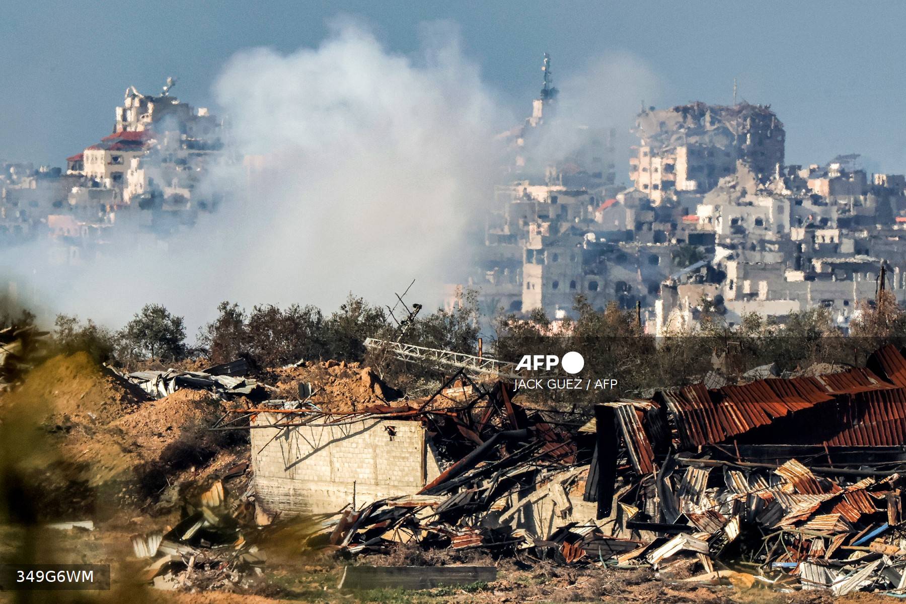 Guerre Israël-Hamas: Nouveaux bombardements sur Gaza, craintes d'embrasement