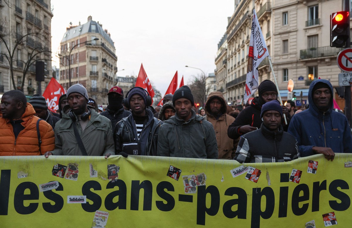 France: Les opposants à la loi immigration prêts à ferrailler sur tous les fronts