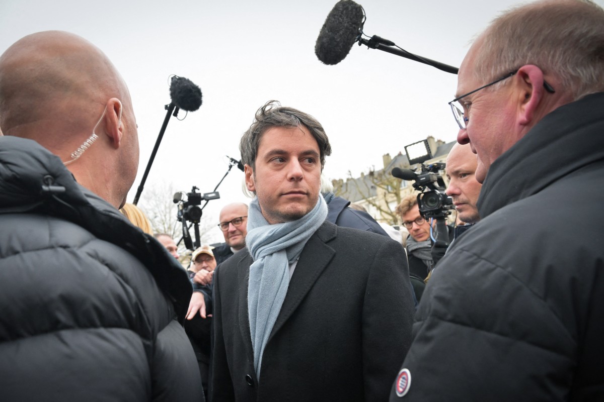 La mission presque impossible de Gabriel Attal