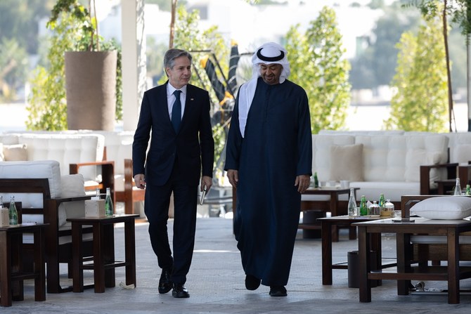 Le président des EAU et le secrétaire d’État américain discutent de Gaza lors d’une visite officielle