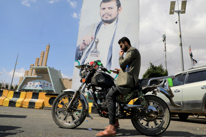 Le leader des Houthis promet de poursuivre ses attaques contre les navires en mer Rouge