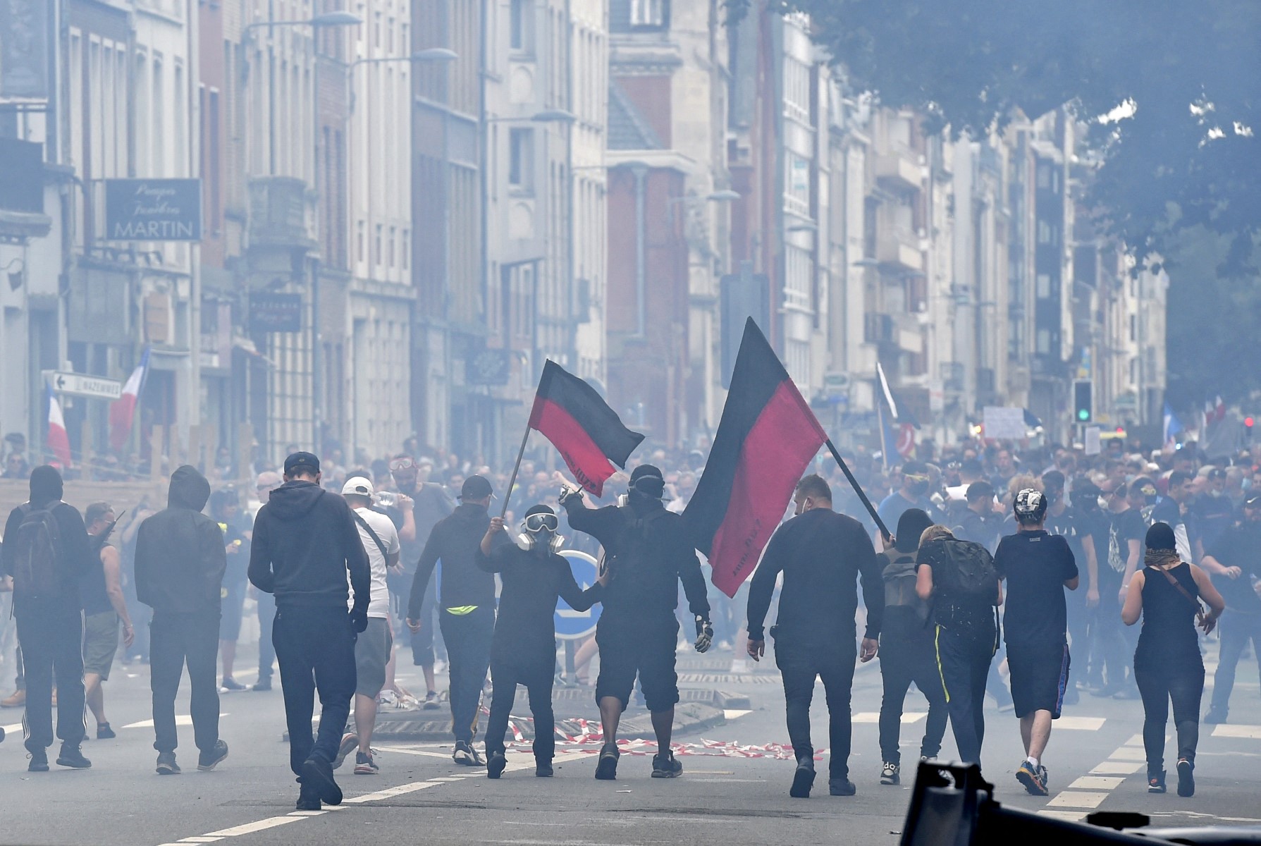 Marche aux flambeaux de l'ultradroite en plein coeur de Paris
