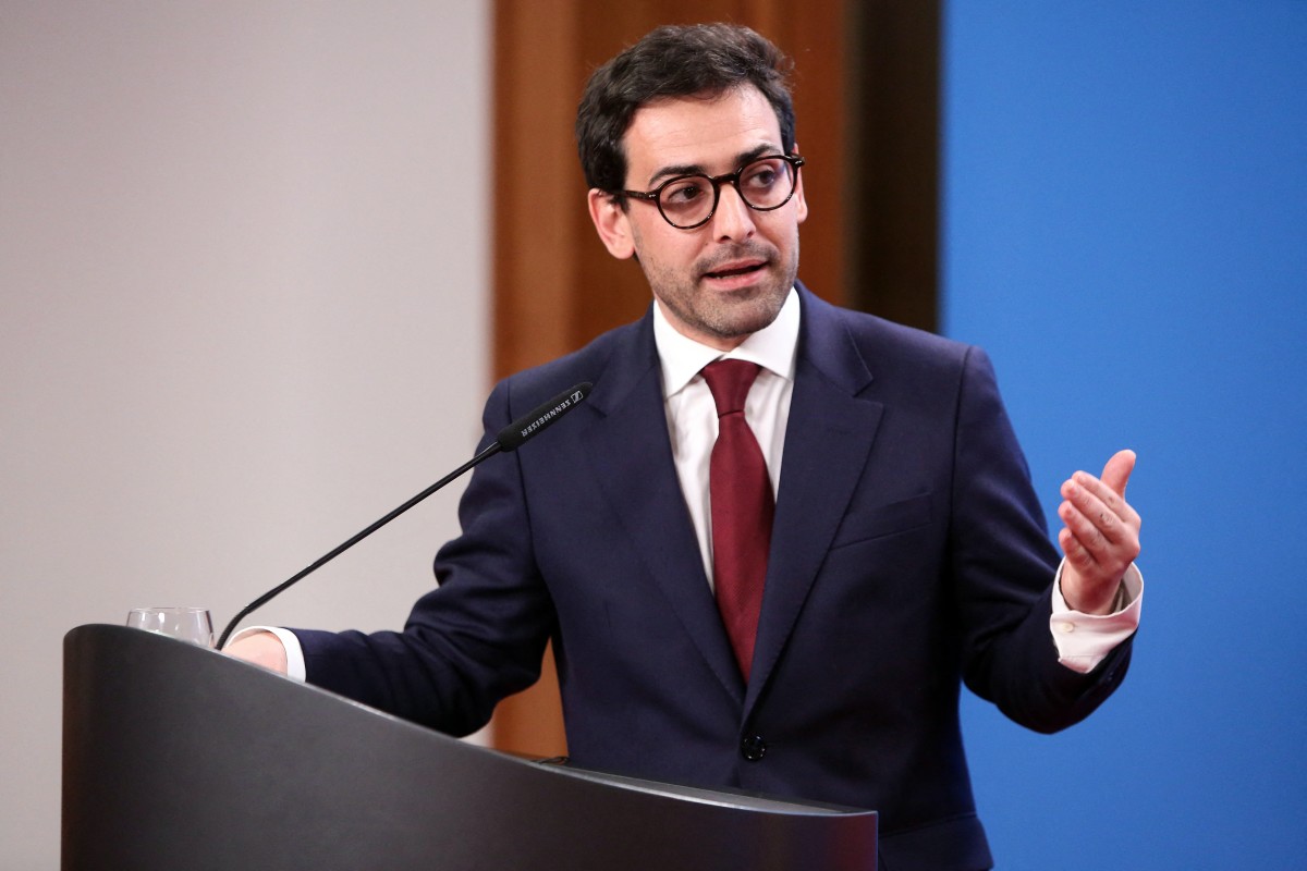 Les familles des Français détenus en Iran reçues par Stéphane Séjourné