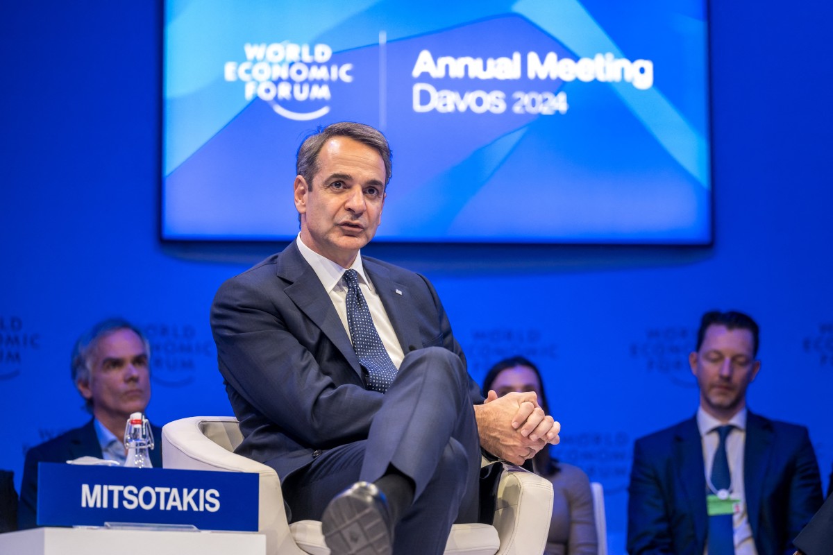 Le Premier ministre grec Kyriakos Mitsotakis s'exprime lors d'une session de la réunion annuelle du Forum économique mondial (WEF) à Davos, le 18 janvier 2024. (Photo Fabrice Coffrini AFP)
