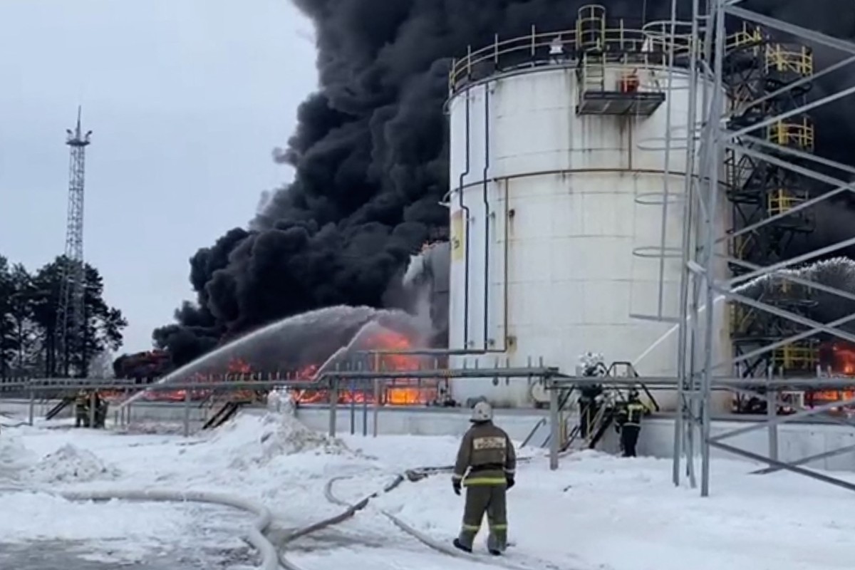 Un dépôt pétrolier russe en feu après une attaque ukrainienne