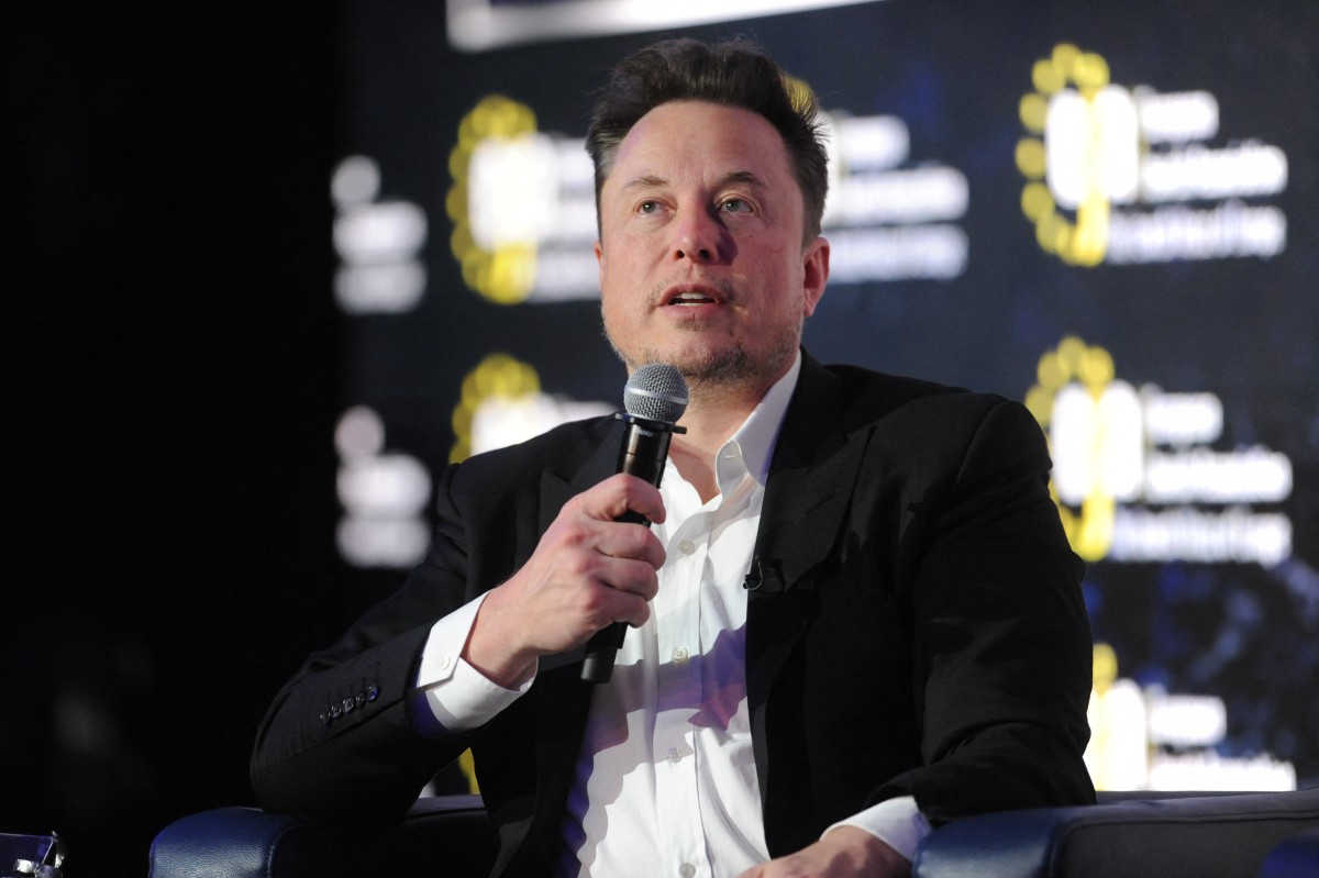 Elon Musk visite le site d'Auschwitz, va parler d'antisémitisme en ligne, en Pologne