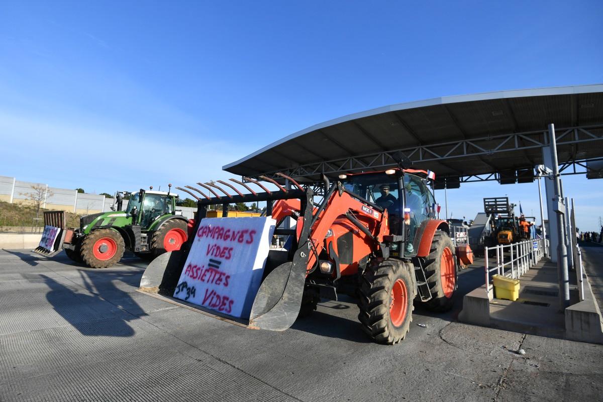 France Du «jamais vu!» 400 km d'autoroutes fermés dans le sud par la fronde agricole