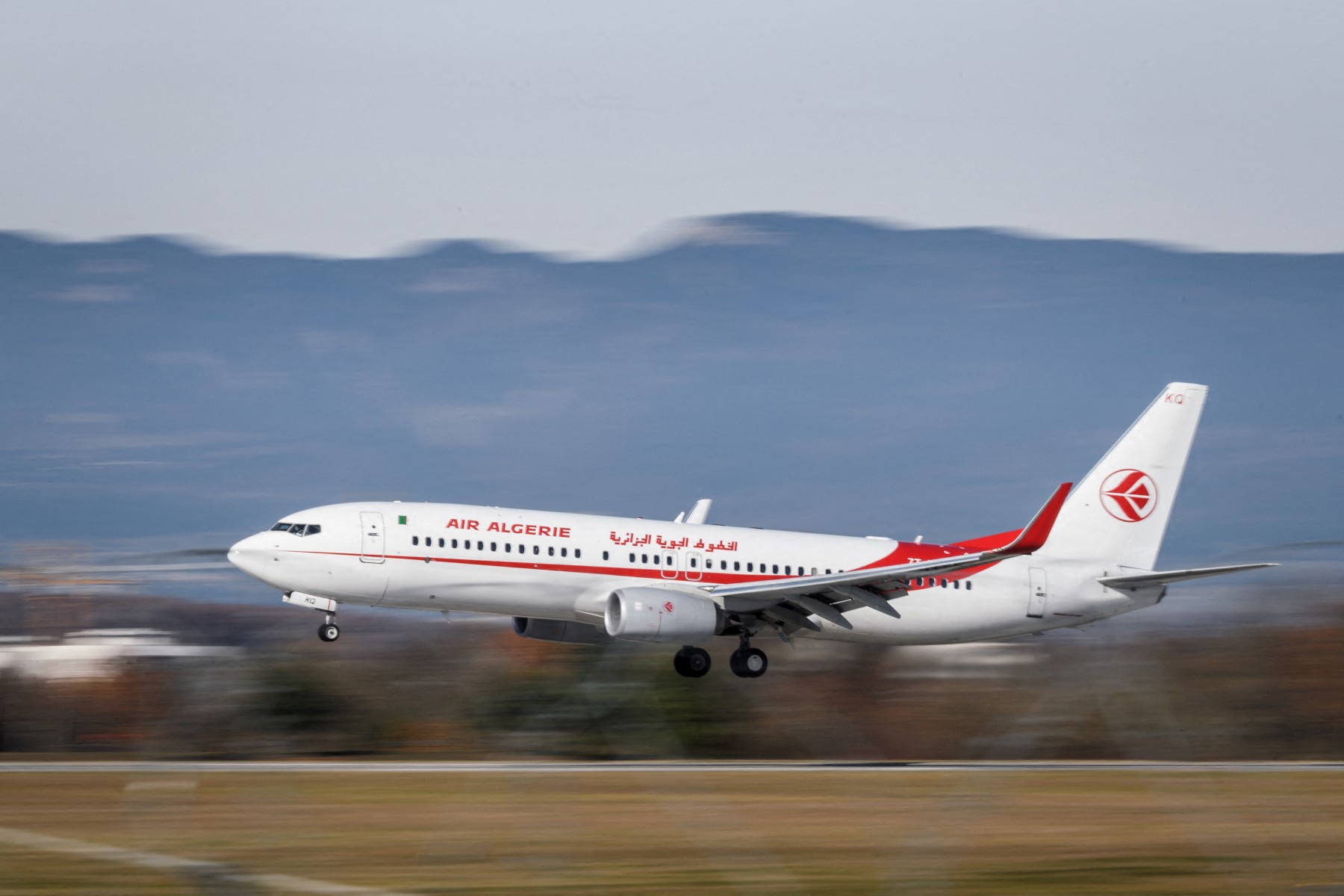Air Algérie: Plusieurs limogeages après la découverte d’un immigré clandestin en hypothermie