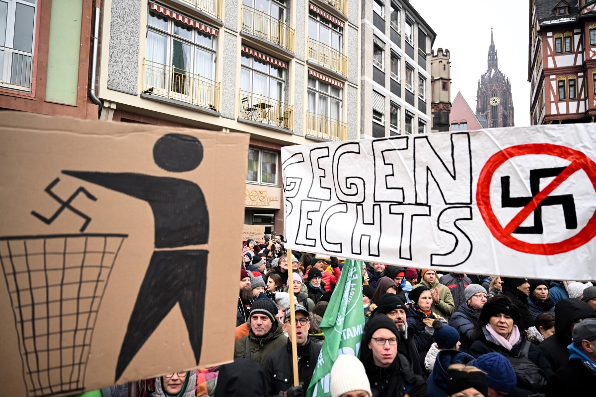 Allemagne: Plus de 100 000 manifestants contre l'extrême droite