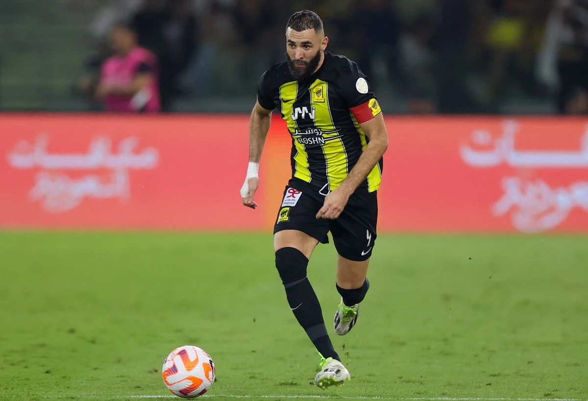 «Liens avec les Frères musulmans»: Benzema porte plainte contre Darmanin