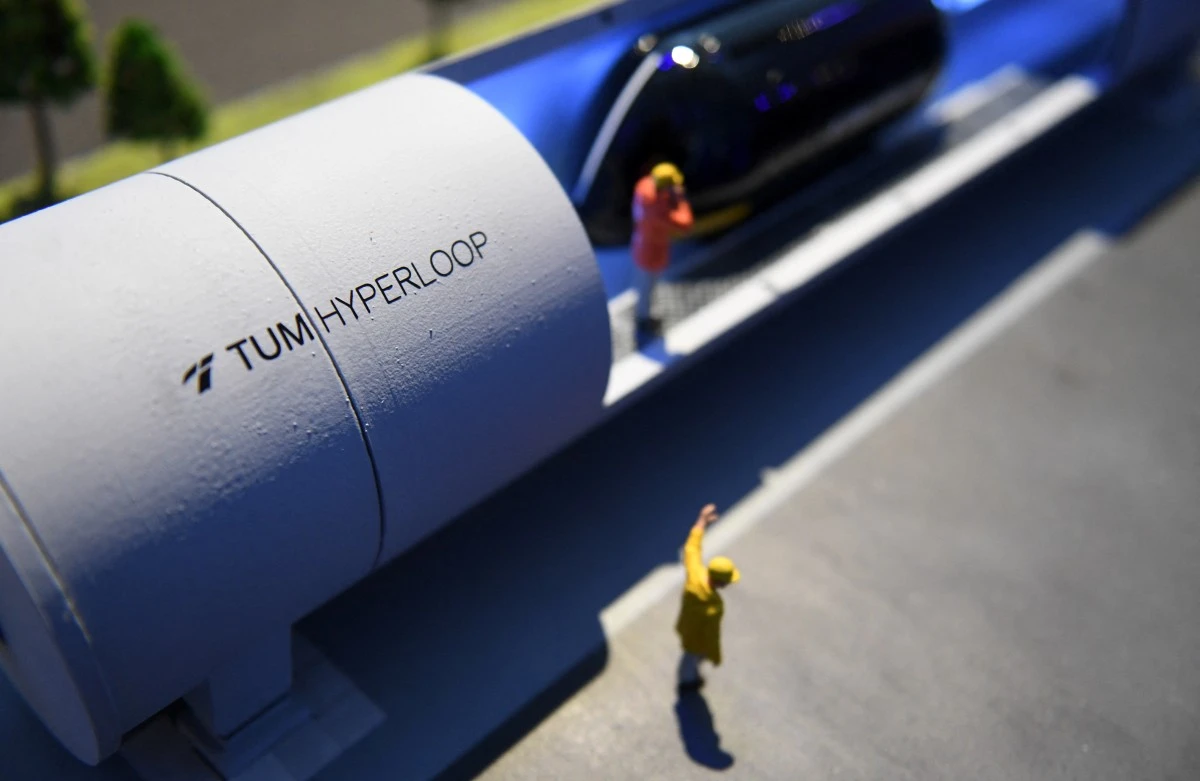 Hyperloop: Un rêve qui peine à devenir réalité