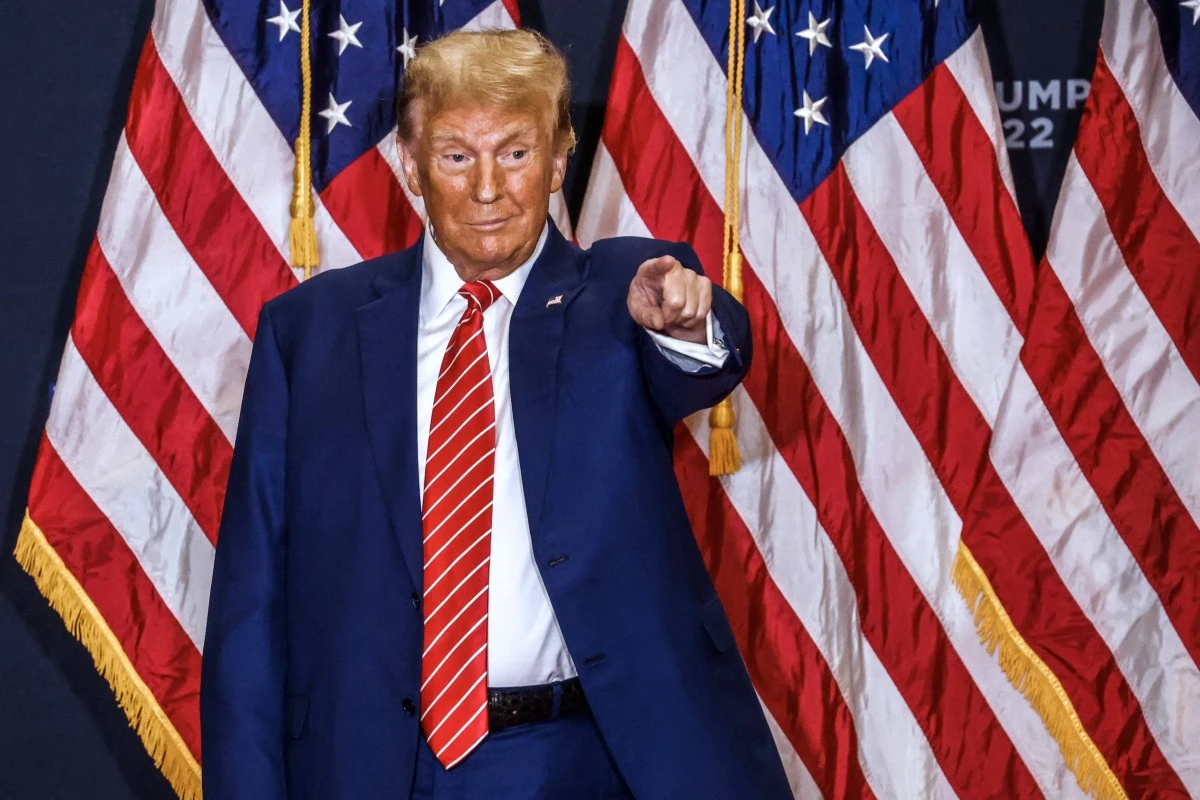 Trump au tribunal qui examine sa demande d'immunité pénale