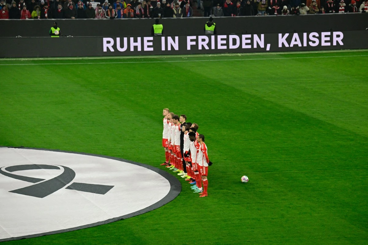 Décès de Beckenbauer: Chanson, maillot spécial, minute de silence, le Bayern salue son «Kaiser»