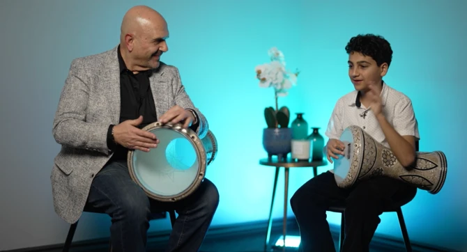 Souhail Kaspar, percussionniste nommé aux Grammy Awards, souhaite inspirer les jeunes