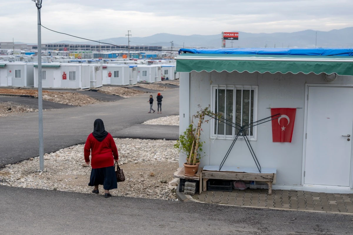 Turquie: la déprime dans les conteneurs pour les rescapés du séisme