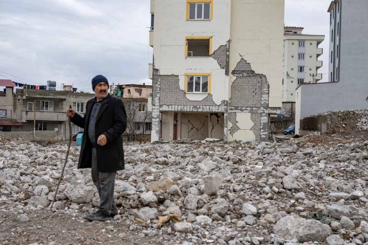 Turquie: Un an après, la précarité et l'angoisse du prochain séisme