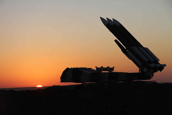 L'Iran dévoile deux nouveaux systèmes de défense antiaérienne